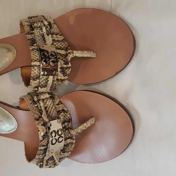 COACH Alberta Snakeskin Kitten Heel Thong Sandals - Picture 4 of 7